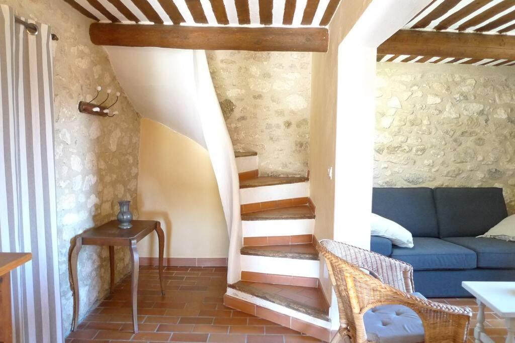 Le Tilleul Lacoste (Vaucluse) Exterior foto